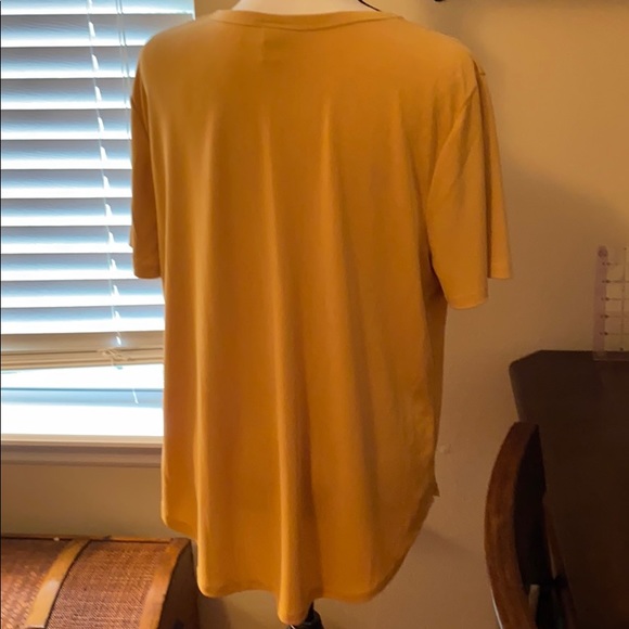 Gold top - Picture 2 of 2